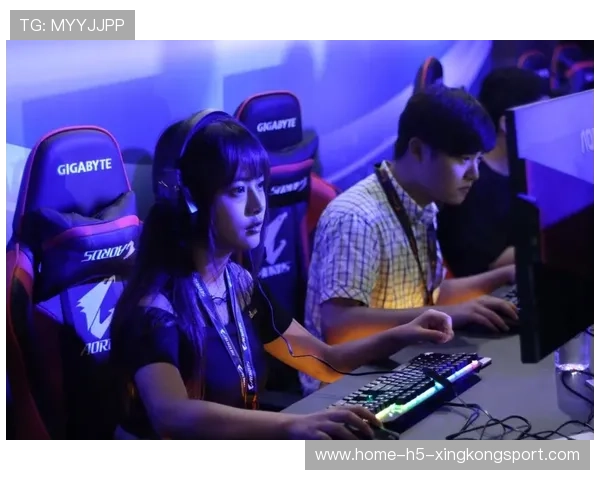 电竞迷全程屏息