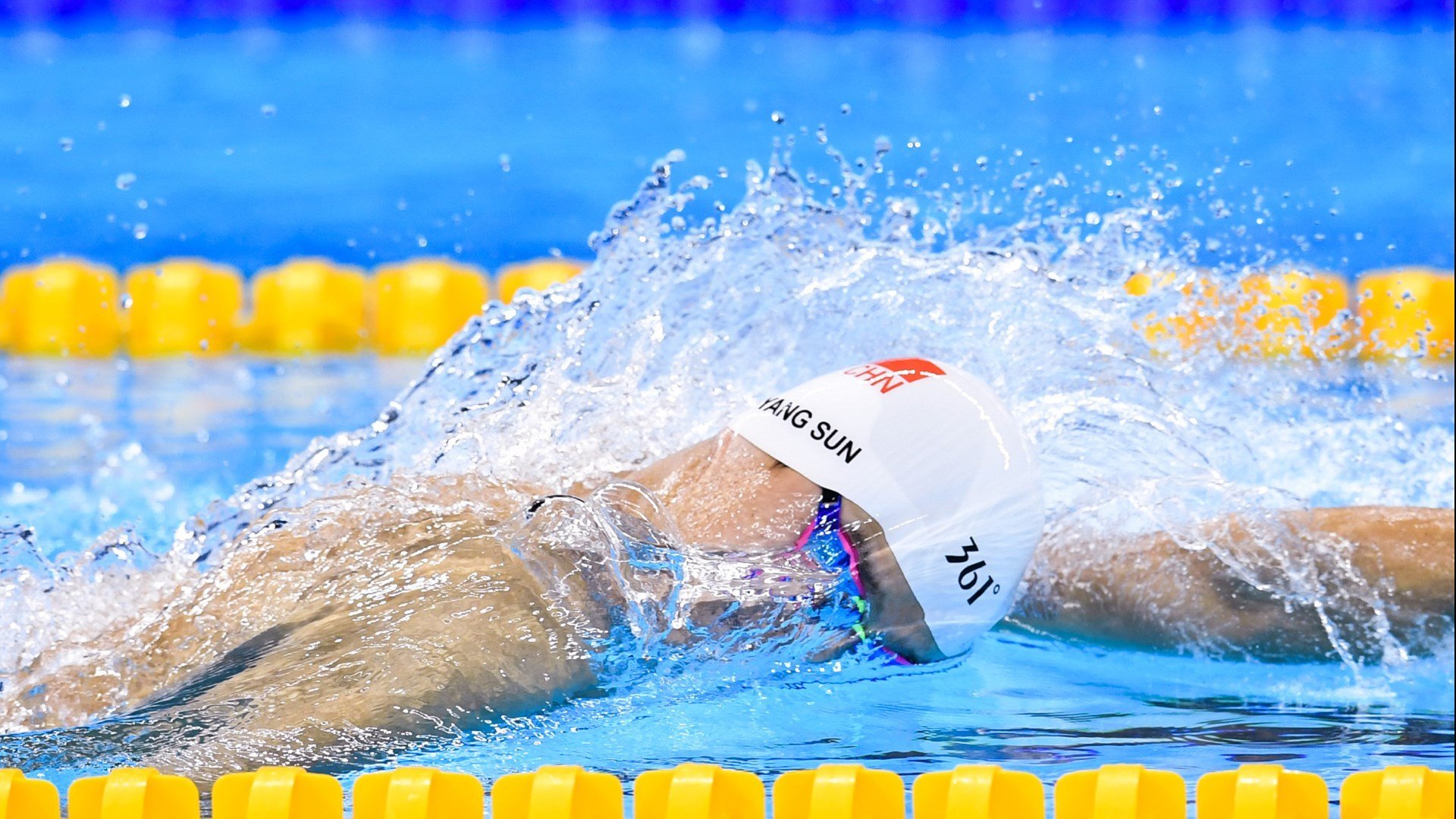 xingkong.com-LPL粉丝呐喊声震撼赛场，粉丝喊话视频集锦